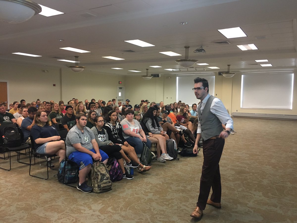 NW_UPD's tweet photo. Helping Bearcats Succeed. Great group of students! https://t.co/n1nifBaAEG