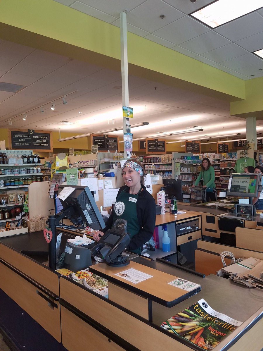 Come out to <a href="/FriendlyCityFC/">FriendlyCityFoodCoop</a> this weekend and support #EmergingChefs!
<a href="/IAmLauraToni/">Laura Toni-Holsinger</a> <a href="/HolsingerB/">Brent Holsinger</a> @thehub128 <a href="/SKMSFalcons/">Skyline Falcons</a> <a href="/ontheroadcollab/">On the Road Collab</a>