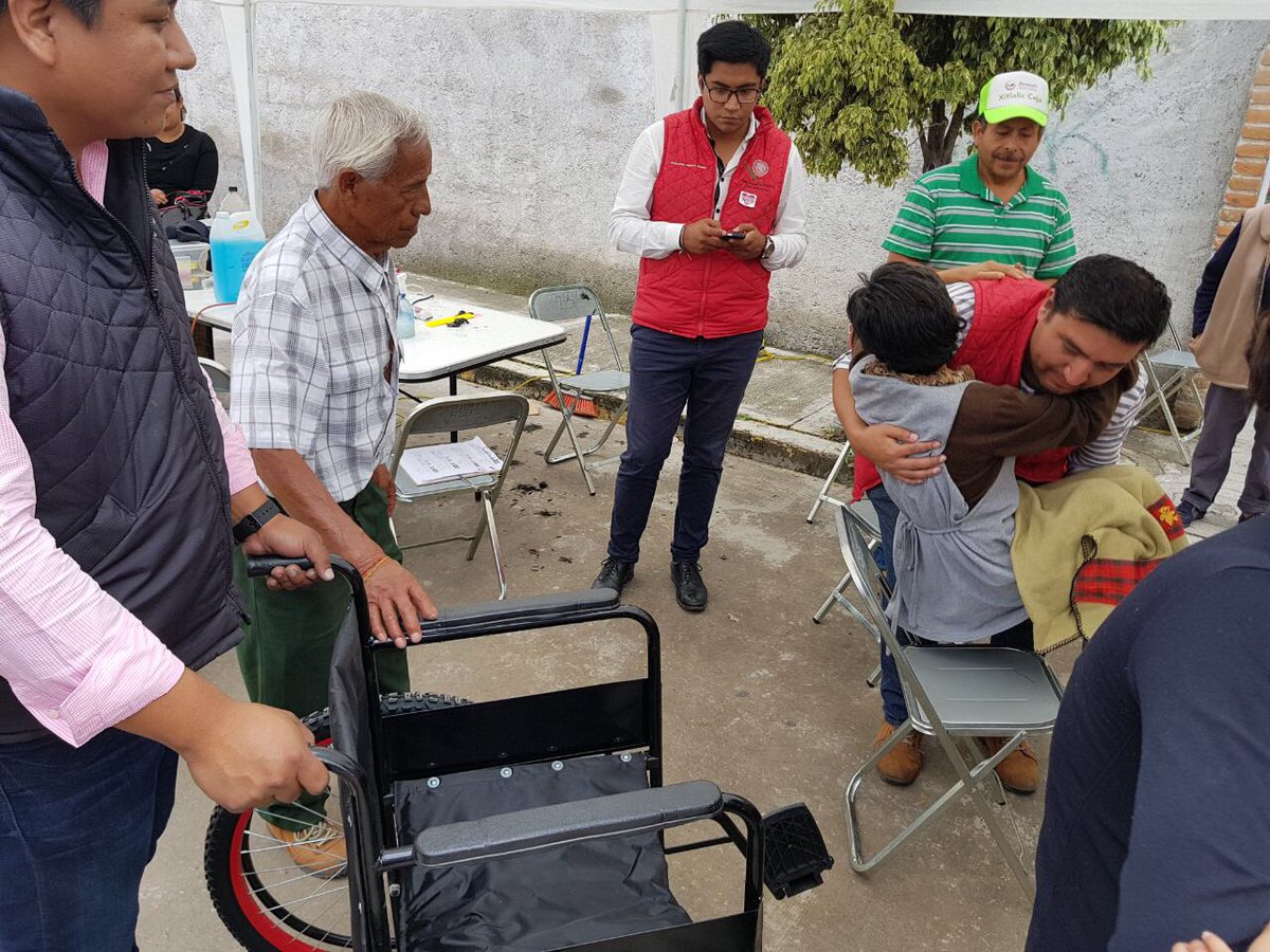 xitlalicceja's tweet photo. Nos propusimos entregar más de 1,000 aparatos ortopédicos #EquipoQueSíTrabaja #Distrito6 #Puebla #ComparteLoBueno https://t.co/09RxEuiLVK