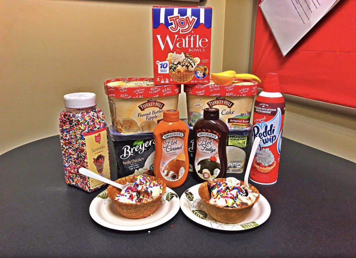 SVisionwork's tweet photo. Celebrating our last day of our #CustomerAppreciationWeek with 50% off #glasses and #sundaes #SundaeSaturday #ThankuThankuVeryMuch #Summer https://t.co/2SzEIC1ogL