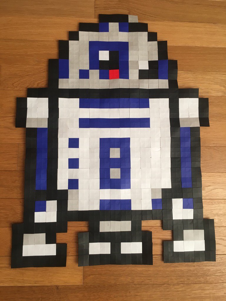 spooky7594's tweet photo. R2-D2 origami 372 pixels https://t.co/kOfHTDzBF7