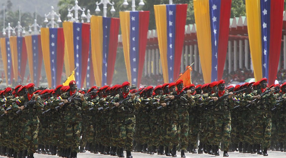 PartidoPSUV's tweet photo. #OPINIÓN >> En defensa de la Fuerza Armada Nacional Bolivariana https://t.co/CUqFA2tcT4 https://t.co/VTRE5PWfol