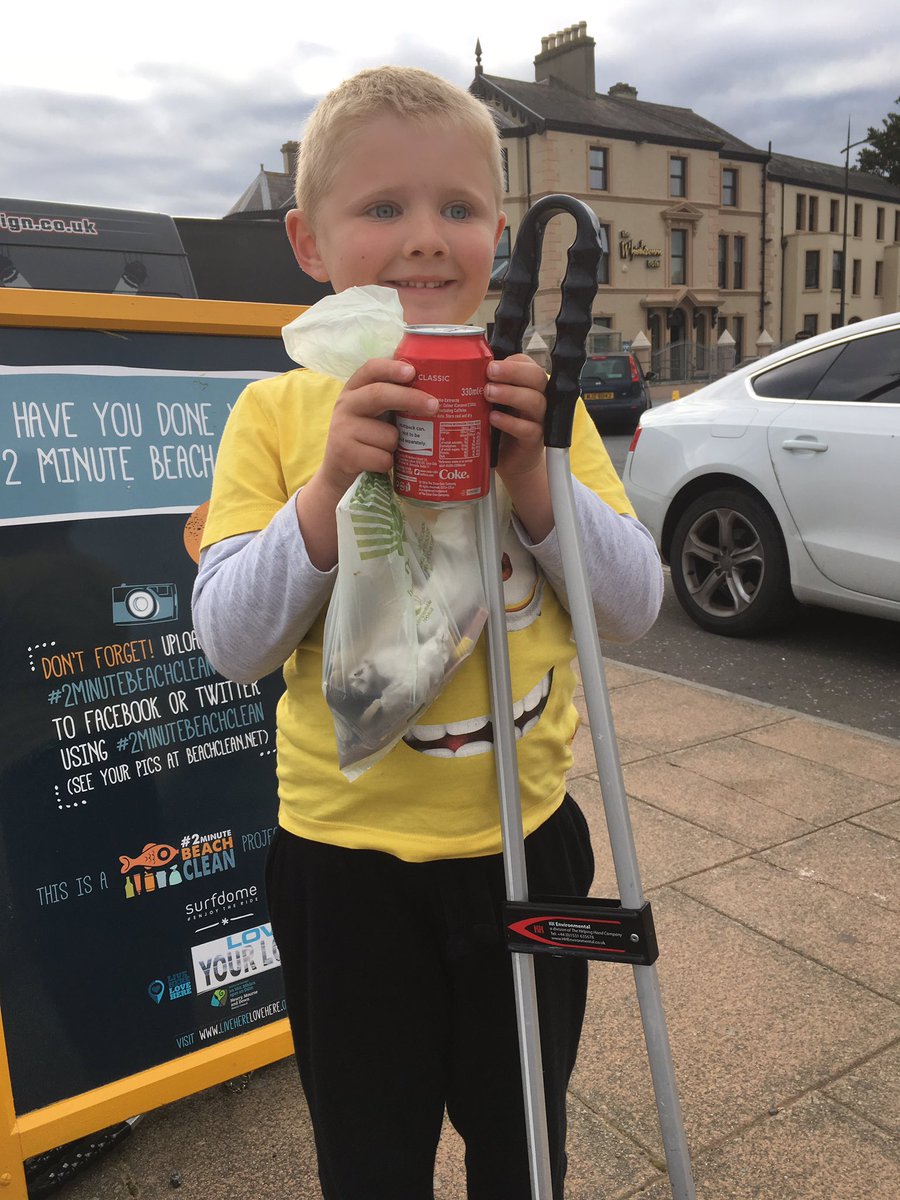 nicki81mac's tweet photo. #2minutebeachclean at Warrenpoint https://t.co/RW0D8KeFET