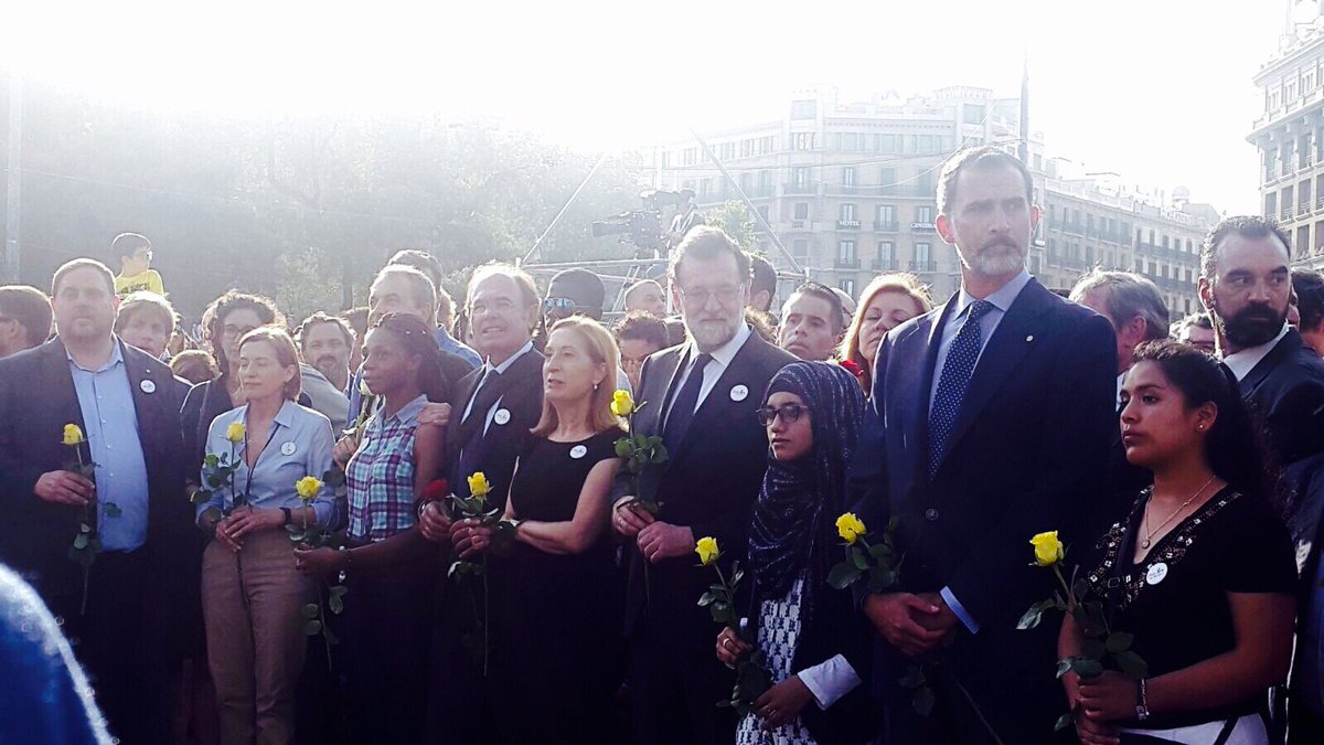 CristinaSegui's tweet image. Manifestación contra España y la islamofobia. El resultado a la muerte de 15 víctimas por la imposición de políticas culturales liberticidas