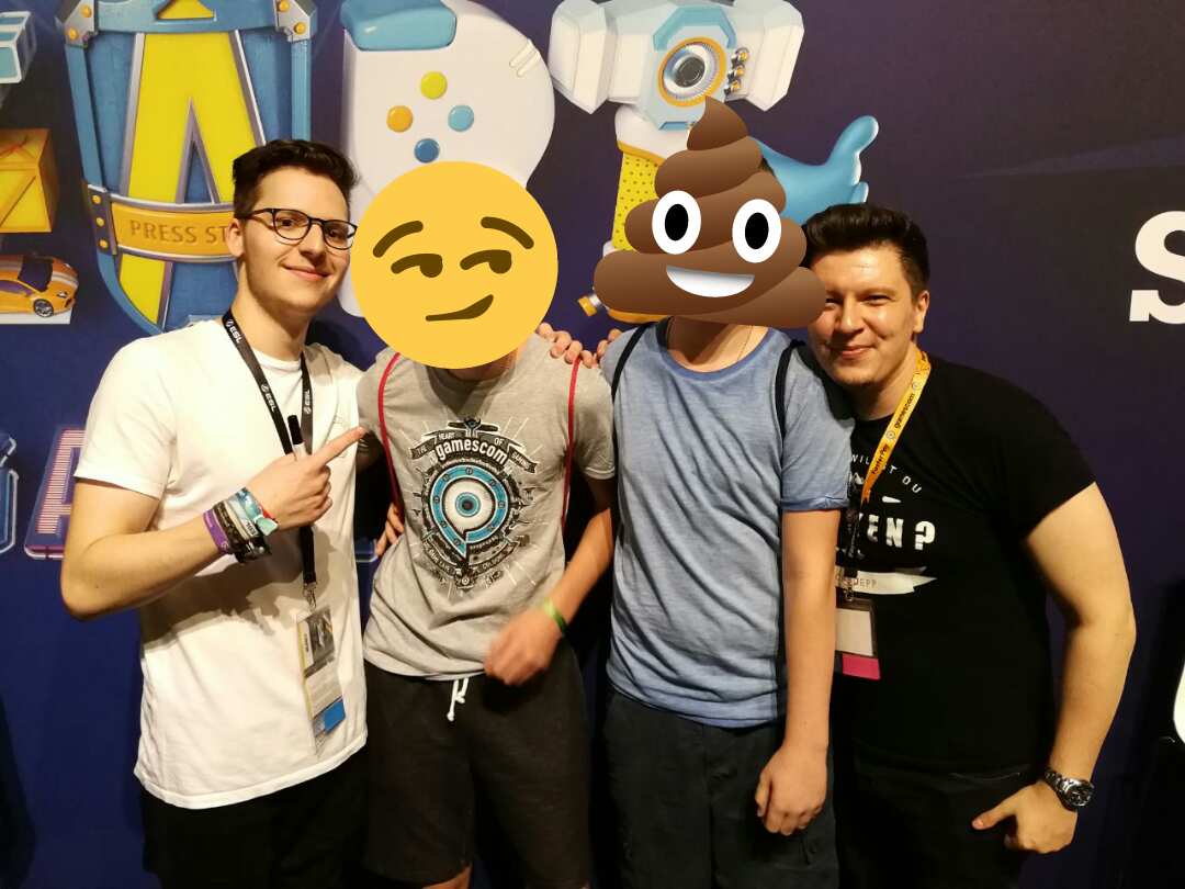 DrMax (@drmaxtv) on Twitter photo Danke @KlenganTV & <a href="/HeiderFlorian/">Der Heider</a> für das Foto auch wenn die Zeit für ein Autogramm leider nicht gereicht hat 😀 Danke @KlenganTV & <a href="/HeiderFlorian/">Der Heider</a> für das Foto auch wenn die Zeit für ein Autogramm leider nicht gereicht hat 😀