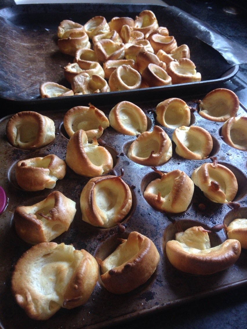 merrykitchenjo's tweet photo. Mini Yorkshire production line, to top with rare sirloin & horseradish cream. #partycaterer #canapes #britishtheme https://t.co/QpoUM7UWhk