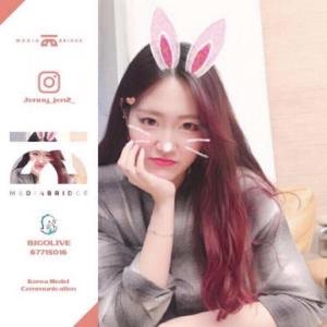 TranKhoitk's tweet photo. OMG! Bạn không thể lỡ qua live stream này. #BIGOLIVE > #girl  나혼자놀래 들어오지마  
https://t.co/QigpIWkYfQ https://t.co/779qvuYRxV