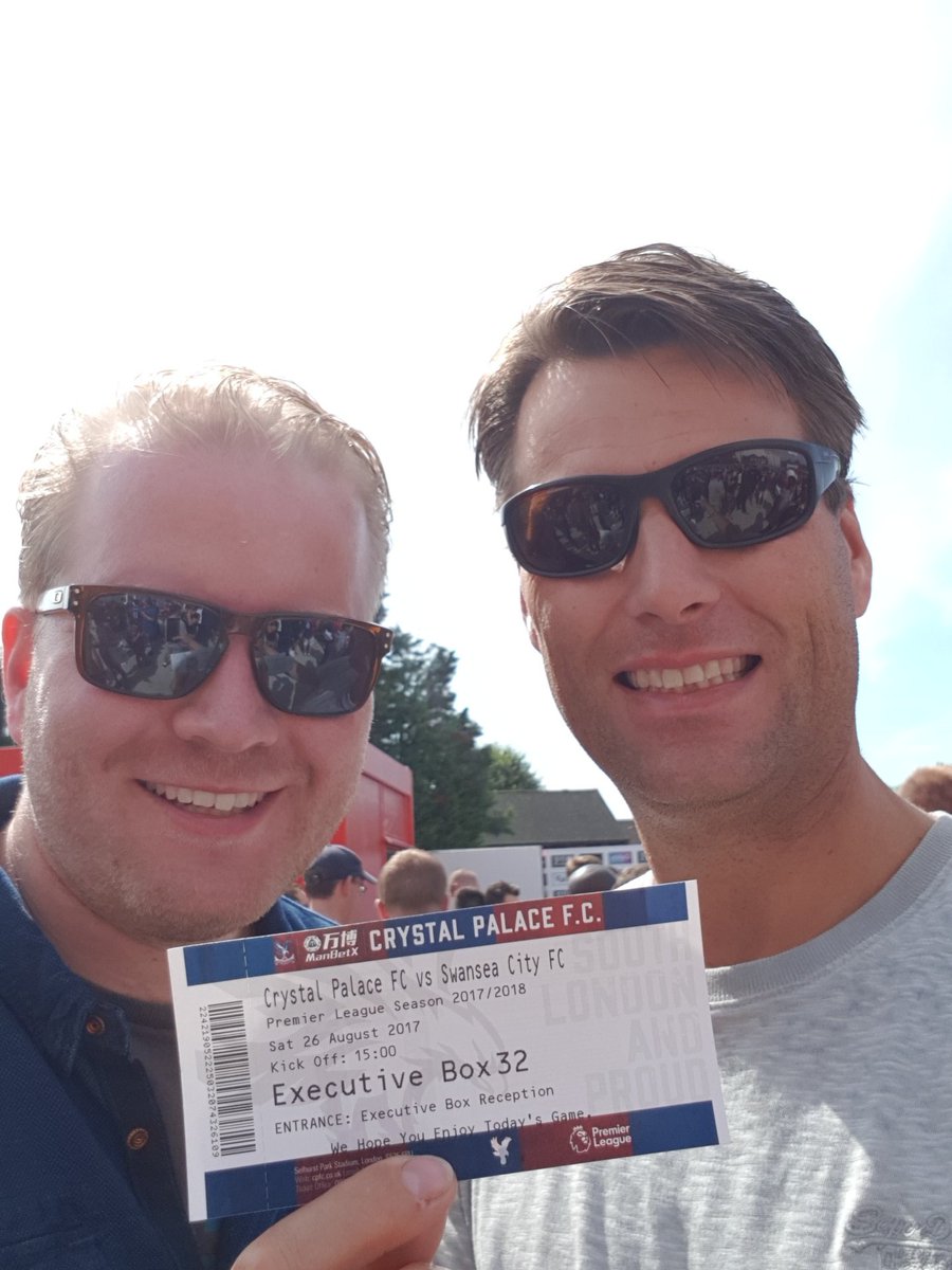 mgoverdevest's tweet photo. Matchday! #zinin succes Frank! @FdeBoerofficial https://t.co/P5EZsorG0f