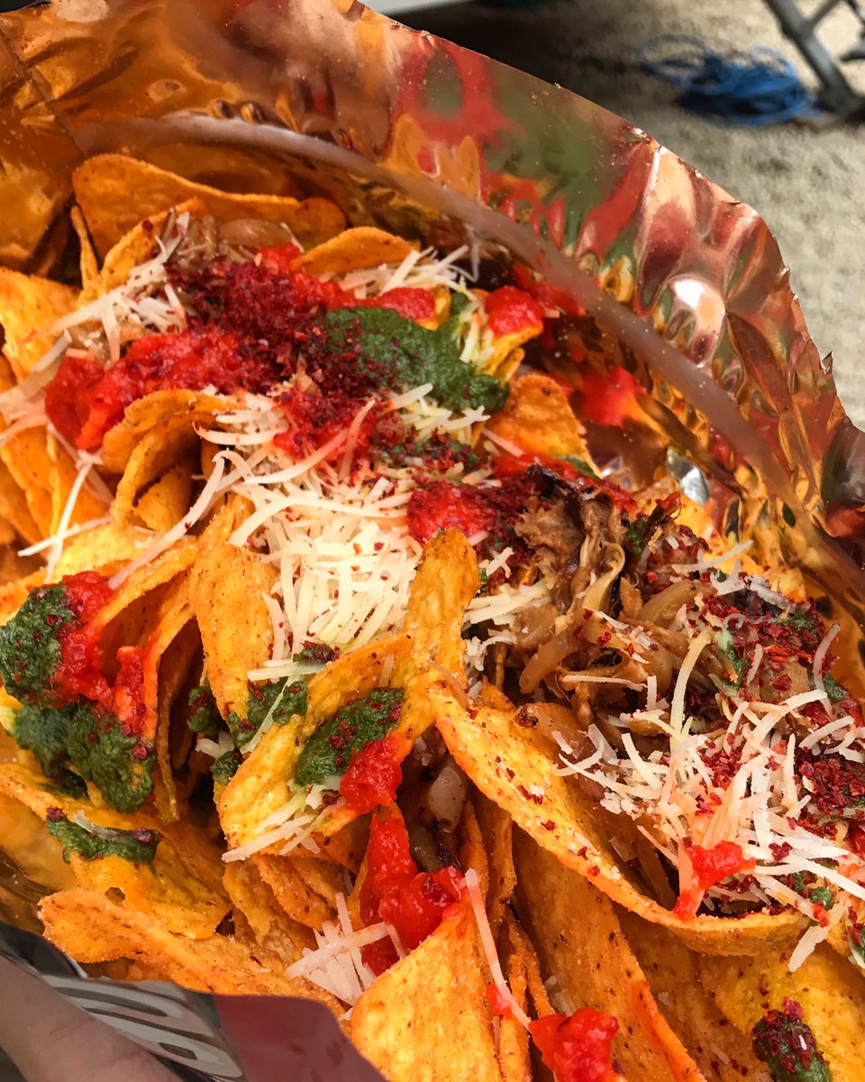 veginity's tweet photo. Nachos for late lunch? Our Nachos with Attitude with BBQ Jackfruit, Violife Cheese, Harissa &amp;Chermoula Sauces are available at @eatyard! https://t.co/OsOpaXmOpc