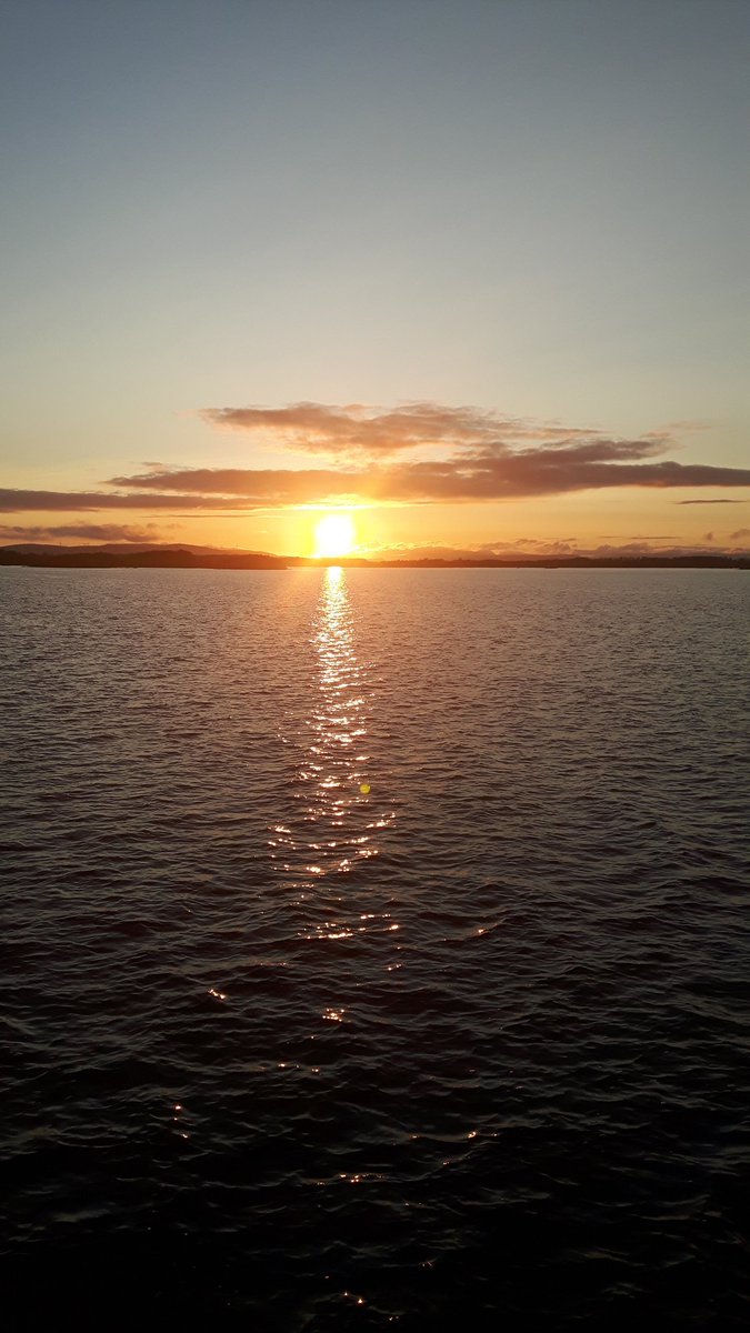 kerrygowest's tweet photo. Stunning evening on @CorribPrincess yesterday with #TransitionsOptical group from Ireland & USA #CantBeatGalway https://t.co/E7ag22jtUR