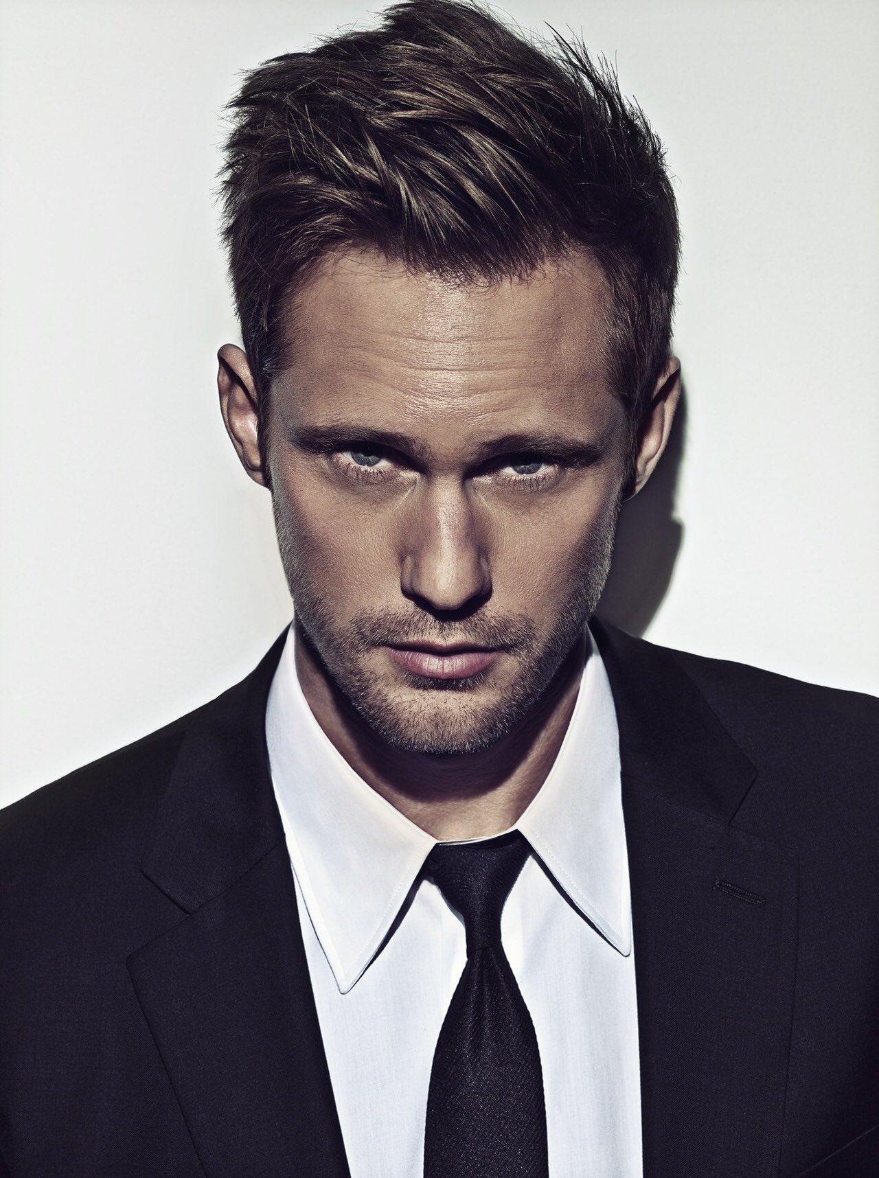 Happy birthday, Alexander Skarsgård. Happy birthday, Chris Pine.    