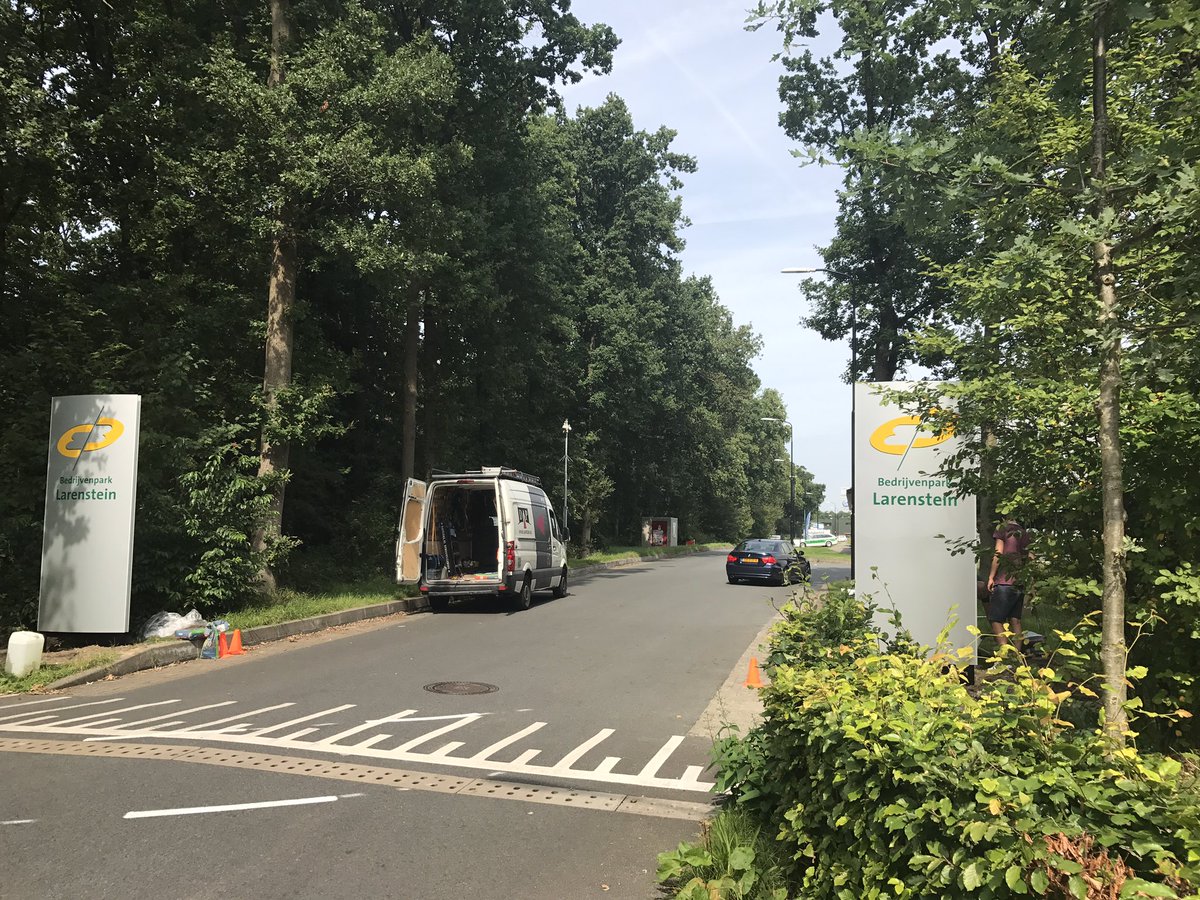 dapsigns's tweet image. Entree-zuilen Bilthoven geplaatst!
#larenstein #signs