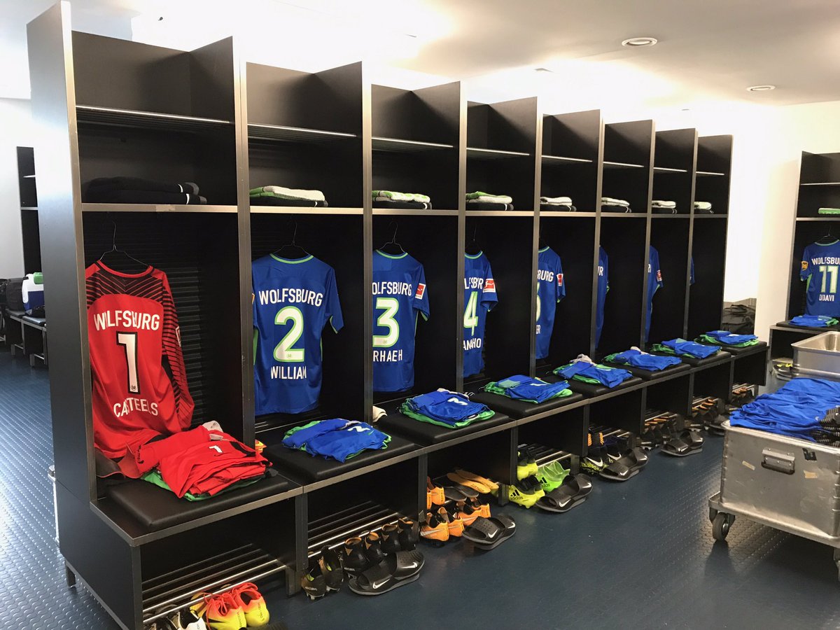 VfL_Wolfsburg's tweet photo. Sieht schick aus! 😍 #SGEWOB https://t.co/fXY8Efm3EM