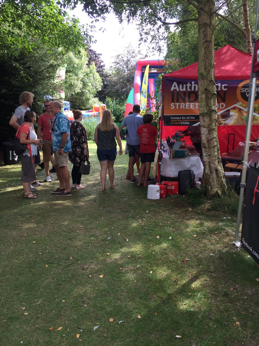 SistersVeg's tweet photo. What an amazing day and amazing weather to celebrate @FoodforThorpe Thanks everyone for tasting Indian food at @SistersVeg https://t.co/EcT7rHrg3O