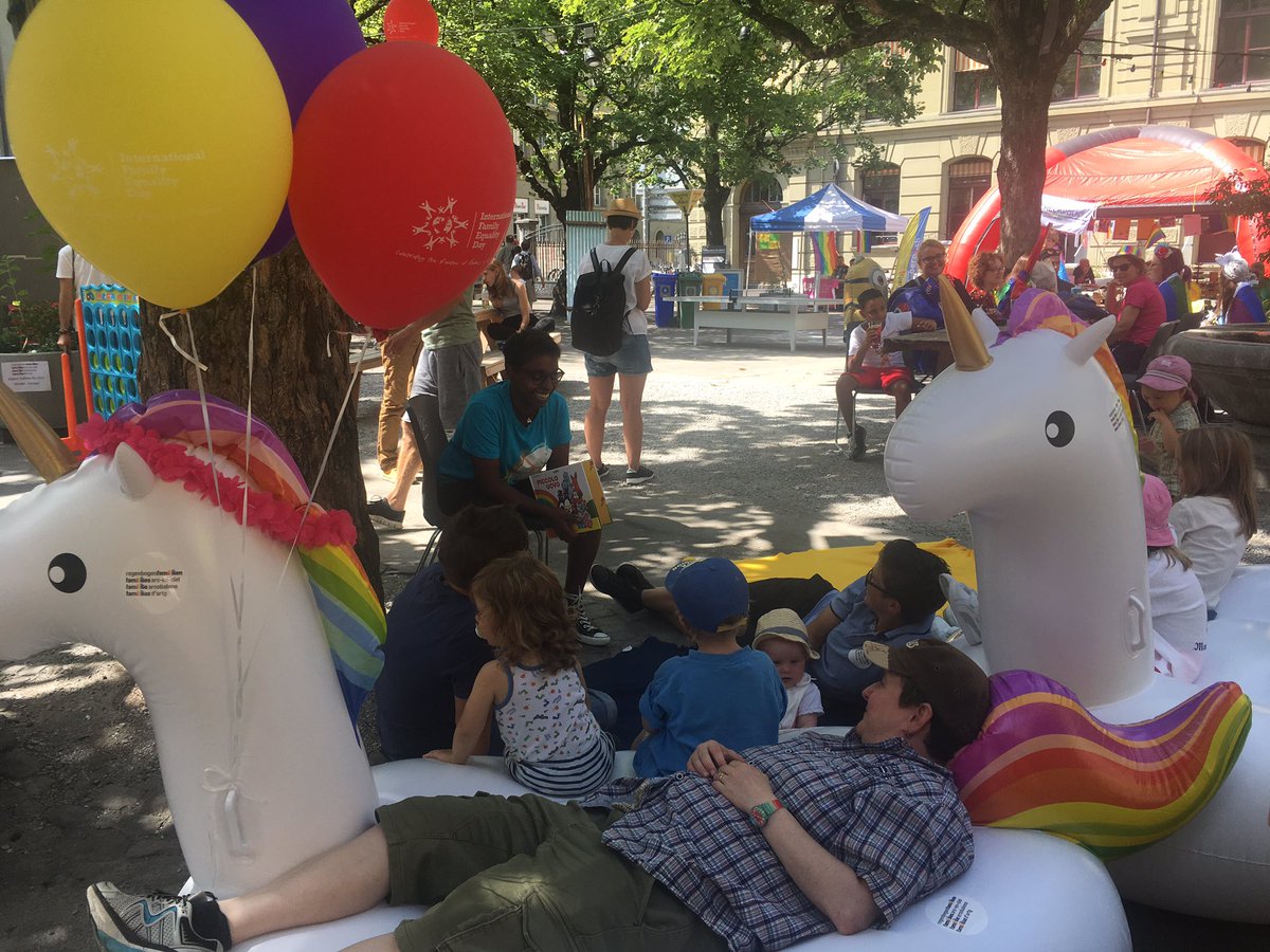 LGBTfamilie's tweet photo. @LGBTfamilie Famiglie arcobaleno tutti pronti a @pride_2018 Lugano✨💖👌🏻 https://t.co/cF6mw24yMc