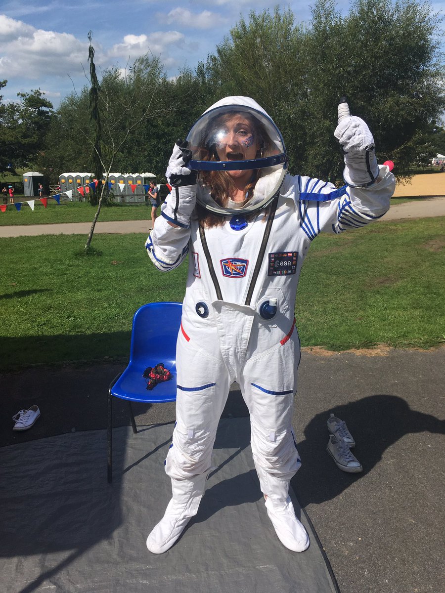 jensymesy's tweet photo. And now I'm working even harder ... #WelliesAndWristbands #ProgrammeRenewal #stem @FoxleaseTAC @Girlguiding https://t.co/nXzyblJHKj
