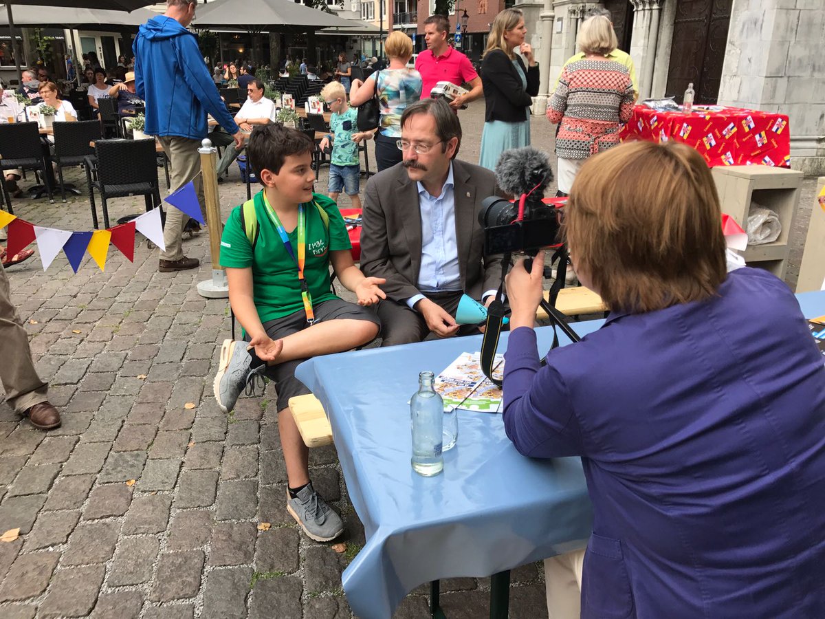Laaglandtheater's tweet photo. Heb jij tips voor @TheoBovens? Kom naar het Limburg Festival @Roermond, bekijk onze voorstelling over #Limburg en geef #Tips4Theo. CU?! https://t.co/NxHPFW1bUC