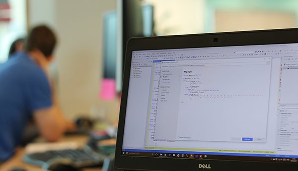 redgate's tweet photo. Try formatting your SQL in 5 popular styles online right now: https://t.co/nlHhg57TeP #sqlprompt https://t.co/5bUAlxtYBT