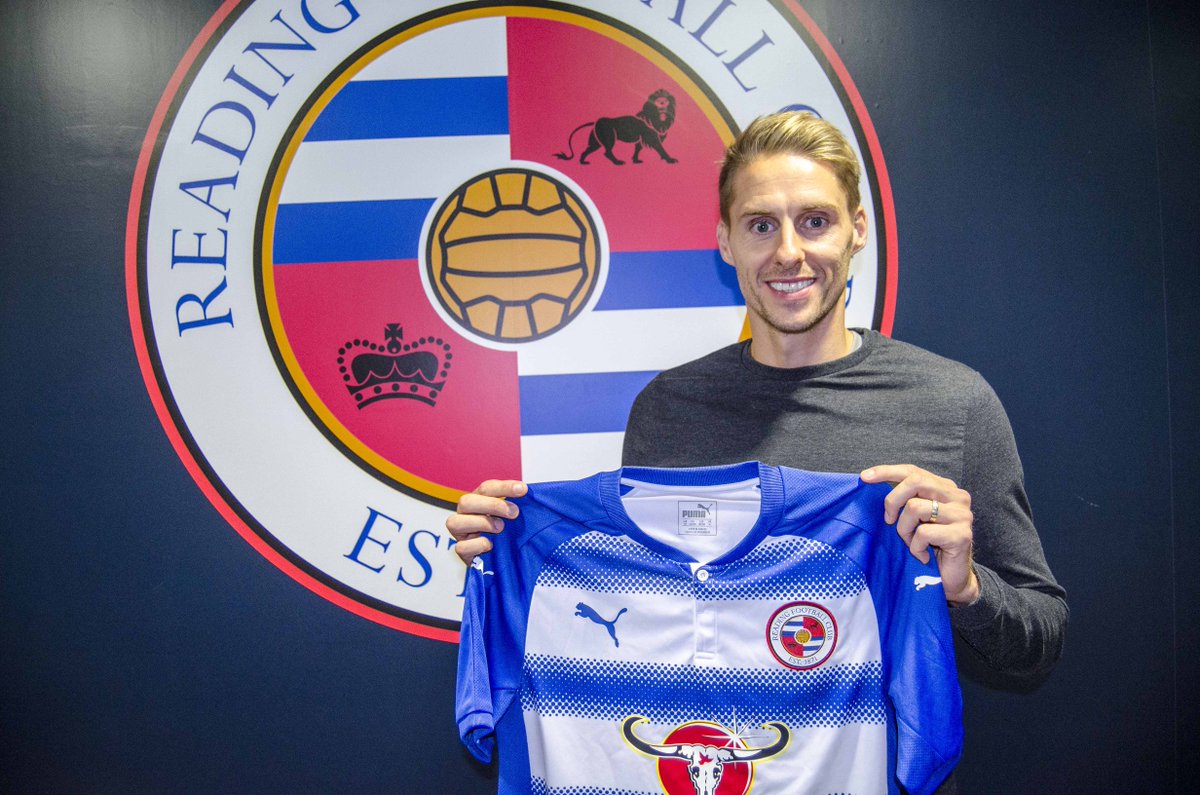 ReadingFC's tweet photo. DONE DEAL! Welsh international @_DaveEdwards has completed a move from @Wolves to sign for the Royals until 2019! https://t.co/p82hyL7bS2 https://t.co/lipGWI1se9