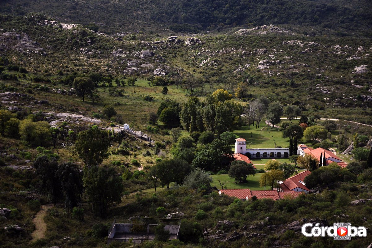 DestinoCordoba's tweet photo. 🌿Si buscas tranquilidad este destino es para vos🌿: Monasterio 'Nuestra Señora de la Paz' de los Monjes Benedictinos, a sólo 5km de #Calmayo. https://t.co/V4qxxGGbV2