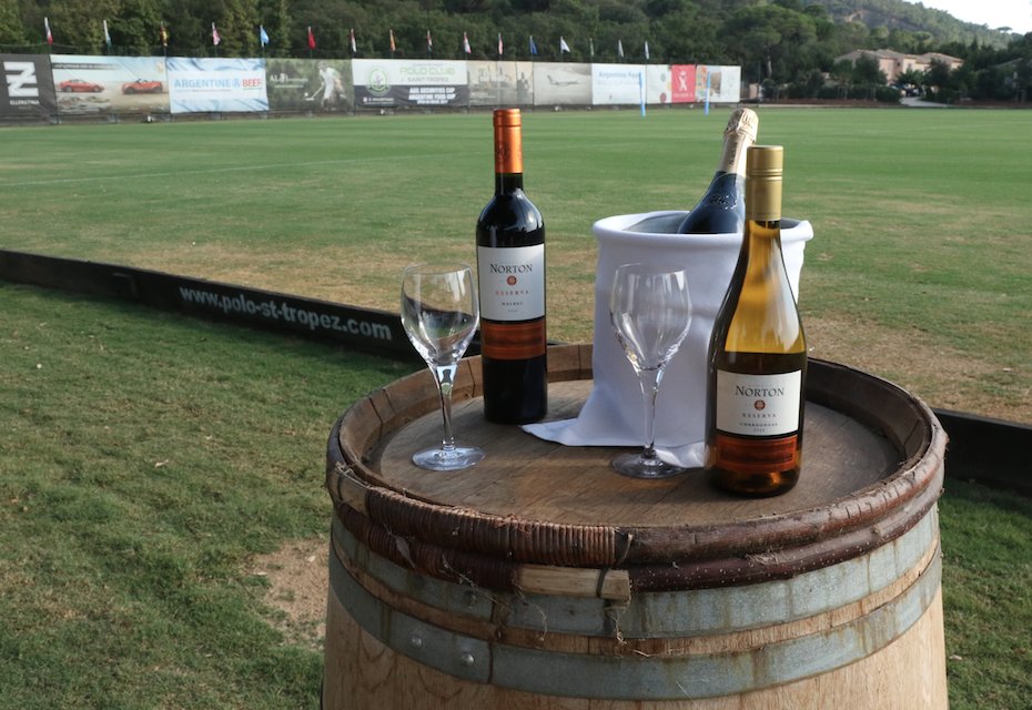 #ArgentineFood #CUP <a href="/BodegaNorton/">Bodega Norton</a> acompaña al #PoloArgentino en <a href="/PoloStTropez/">Polo Club St Tropez</a>