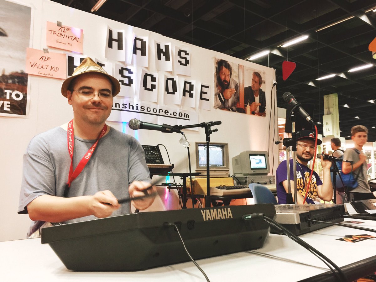 hanshiscore's tweet photo. It was an honor to welcome René Meyer to the #hanshiscore stage! #game #music #gamescom #sountrack https://t.co/NH13ofoZIm