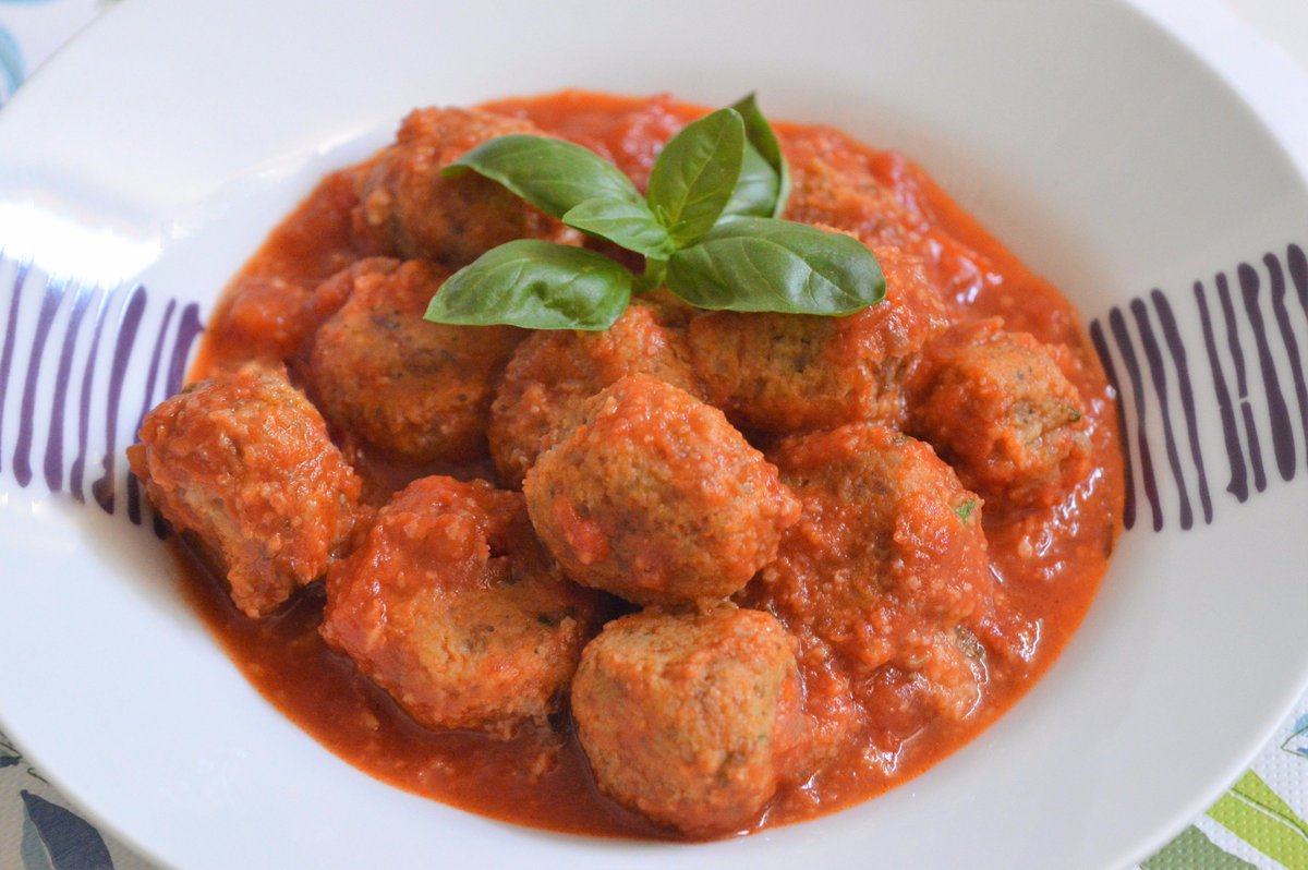 basilyblog's tweet photo. 🍽️POLPETTE DI MELANZANE AL SUGO DI POMODORO🍽️#ricetta ▶️https://t.co/ZZLeG2jveV #ricettario @oreegano_it ▶️https://t.co/onoF66dnB0 #ricette https://t.co/c8DI3p1r4G