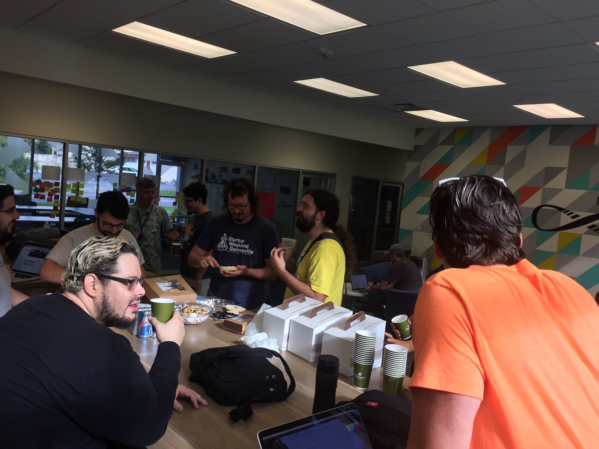 FrontendAwesome's tweet image. Reception at @hackbattlesgnv #Gainesville #Hackathon