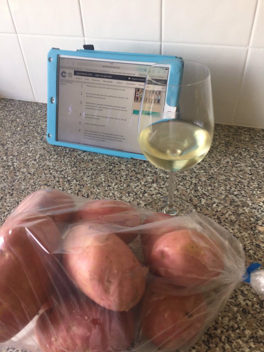 a_punters_view's tweet photo. Start of another #cookdate with @spyvalleywine https://t.co/xdmMziZS6C