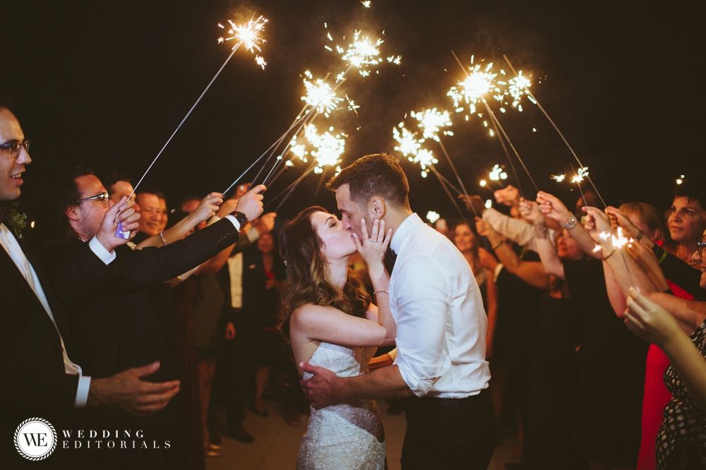 WedEditorials's tweet photo. Oliva + Zachary got hitched! :) https://t.co/arExLKLWuW