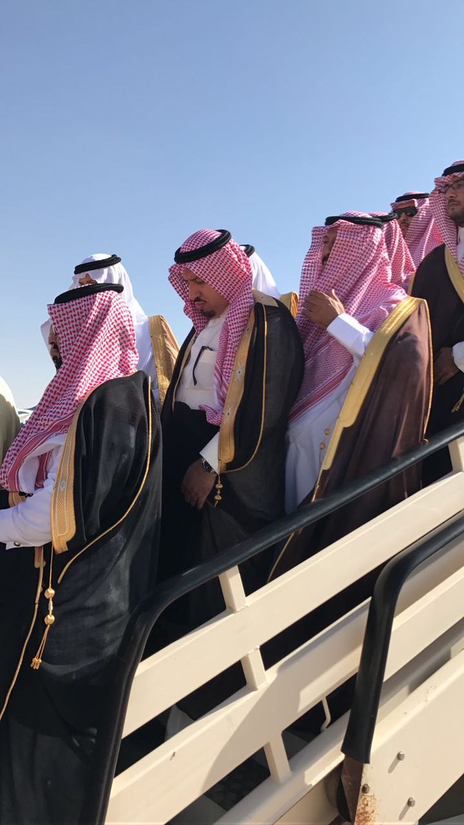 awazm_com's tweet photo. وصل قليل صاحب السمو الملكي الامير تركي بن عبد الله بن عبدالعزيز لمطار الدوادمي للمشاركه في شفاعة
#عتق_رقبة_خالد_فيصل_نوار_العازمي_العتيبي https://t.co/y6fuDt1V7O