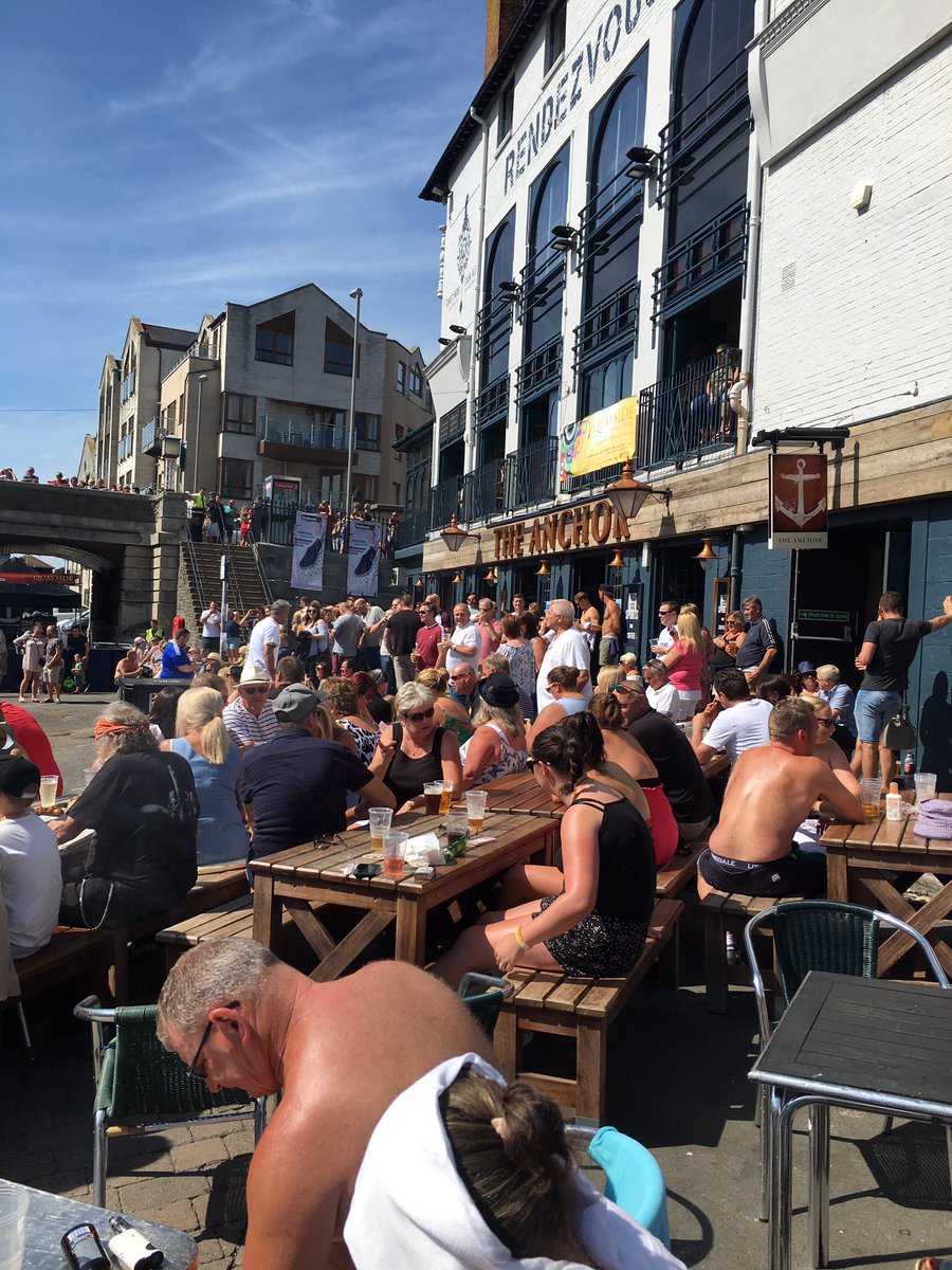 Moonstone bringing the vibes at #QuaySide