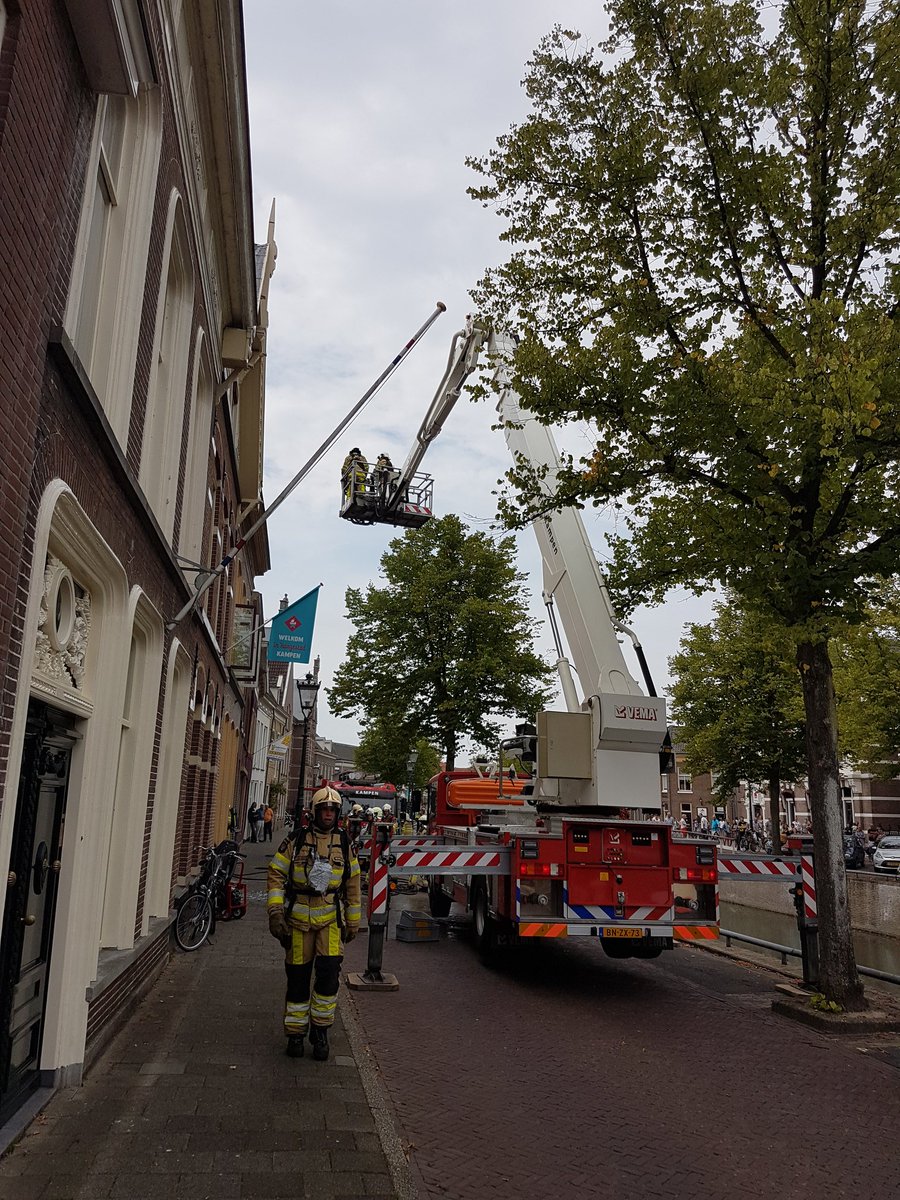 Brand aan de vloeddijk 31. Al vaker overlast maar er wordt niets meegedaan!