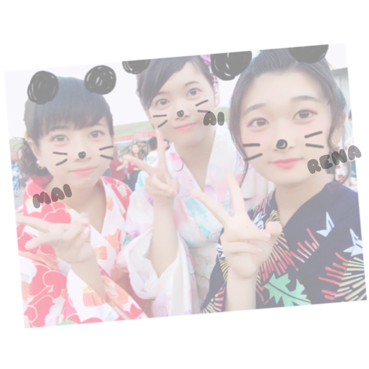 rena05031's tweet photo. 今年最後のお祭りも相変わらずの３人✌🏻💗
今回はハプニングなしで終われた( ¨̮ )♡
この夏３回も浴衣きれていっぱい夏らしいことできた！たのしかった！👏🏻👏🏻
岩出祭り終わったからもう夏終わった感じ💭秋は楽しみなことばっかり🤔💗
夏休み遊んでくれた子ありがとう(_ _)♡ https://t.co/MTMdDZptsM