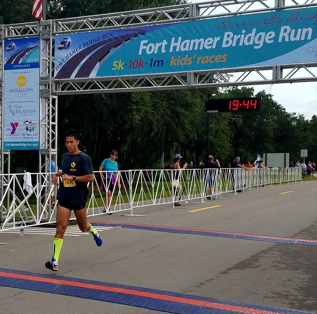 OnlineSouthland's tweet photo. Rocked the #FortHamer bridge run today. Over 2500 runners on our bridge! Great work #johnsonbros for representing. https://t.co/iMTVDc2aOQ