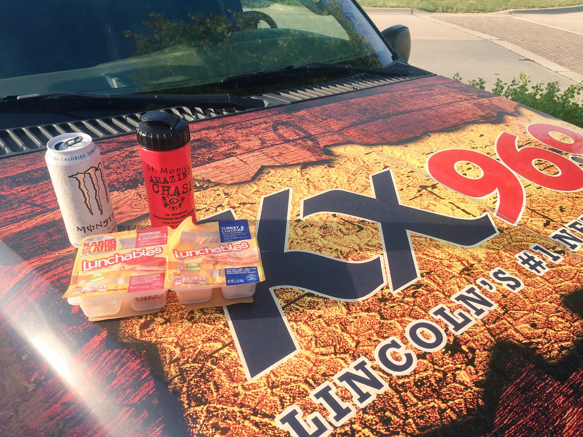 KZKX969's tweet photo. Breakfast of champs. #AmazingChase @saintmonicas https://t.co/HyOjAB5SDP