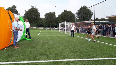 Elst is blij: eindelijk kunstgras dlvr.it/PhltNJ #nieuws #DG
