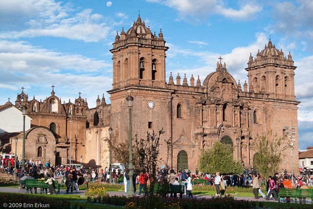 PeruCamps's tweet photo. Visit this stunning Peruvian cathedral! #Travel https://t.co/Em9zbqQOvC