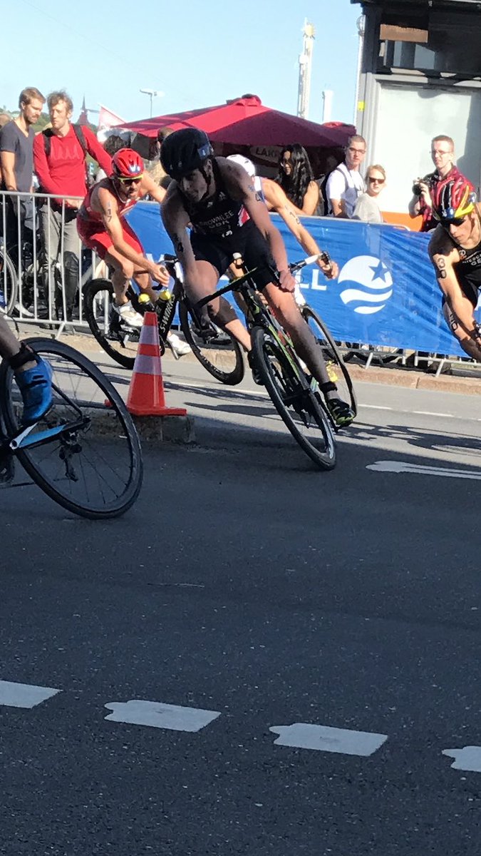 EHemming's tweet photo. Watching @jonny_brownlee #Stockholm https://t.co/6FBhzEFyLX