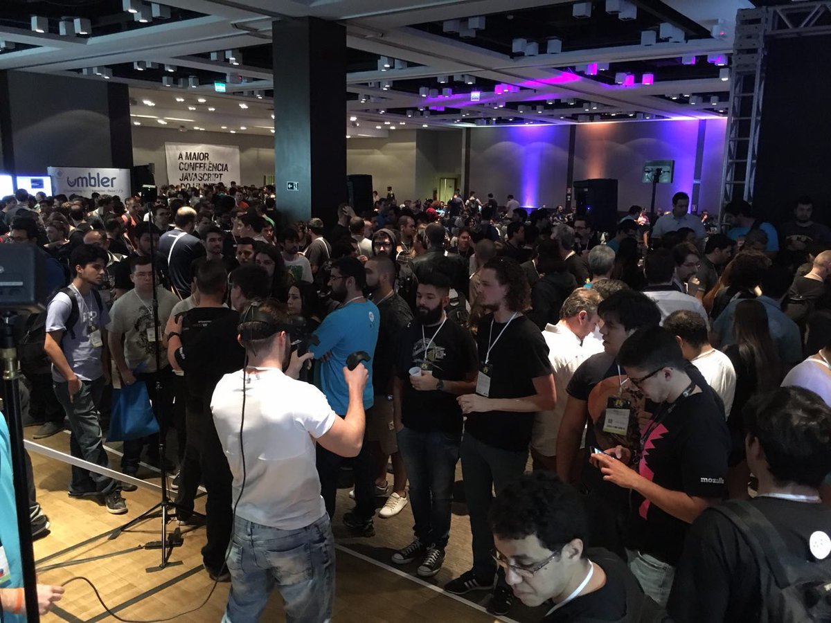 mozillabrasil's tweet photo. Itttttssss time! Bora ganhar os brindes no nosso #MozTrivia! #MozillaNoBrazilJS #braziljs https://t.co/E8oiJEU6nM