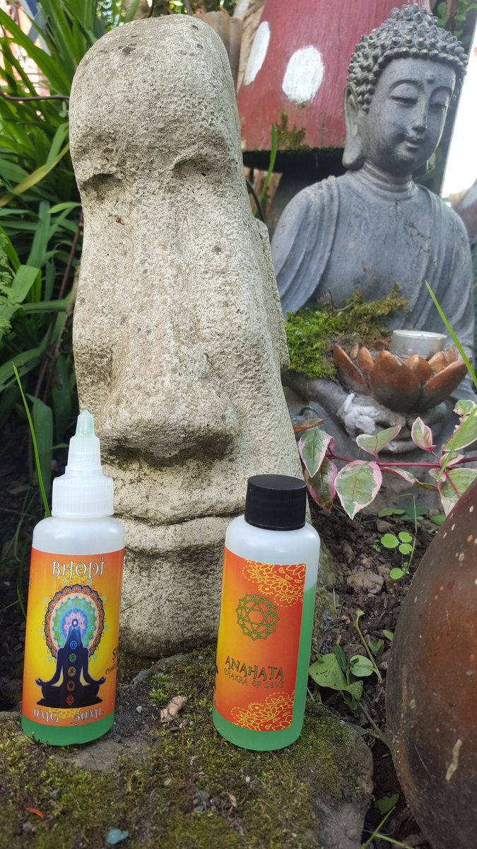 nimbusvapesltd's tweet photo. ANAHATA BLOWS SNAKE OIL OUT OF THE PARK.
ONLY AT https://t.co/nBsxMFS2DF
#ukvapefest
#pvapes
#vapelife 
#VapeCon2017 #vapers https://t.co/A45zXUlfdb