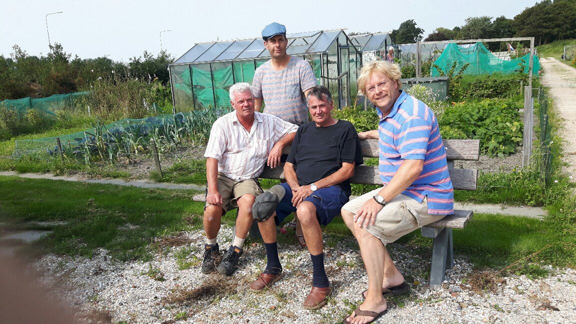 <a href="/VVDBergennh/">VVD Bergen NH</a> VVD Bergen vandaag aanwezig op Open Dag volkstuinvereniging De Oosthoek in Schoorldam. Alles groeit en bloeit! #fpub #Schoorl