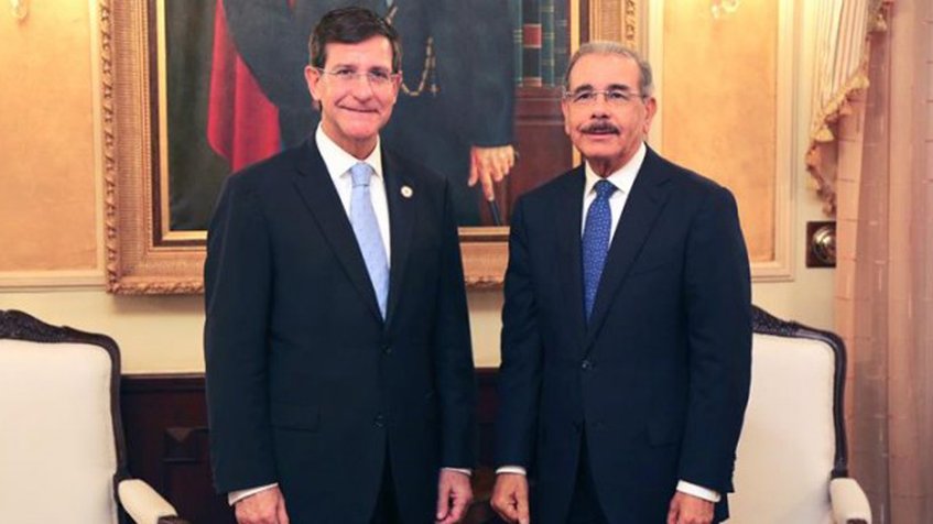 Puerto Rico propone a República Dominicana unirse para “lograr la paz en Venezuela” bit.ly/2xBwW73