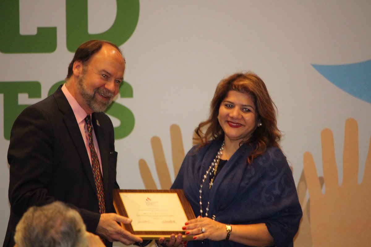 barrywbussey's tweet photo. #IRLA2017 Congratulations to Dr. Lorena Rios, Head of the Department of Religious Affairs in the Ministry of Interior in Colombia https://t.co/A57mc47uKk