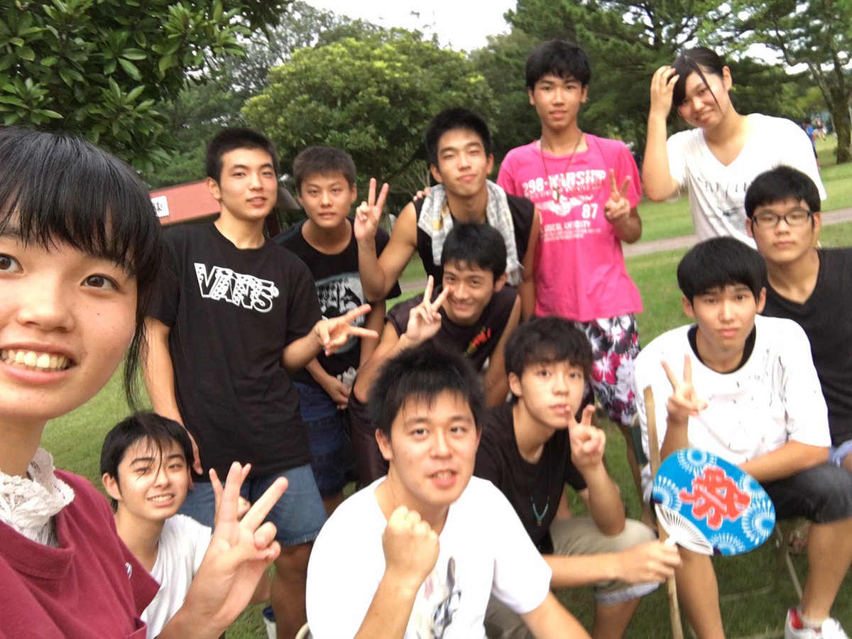 ryushin0008's tweet photo. 今日は国分の下井海岸でバスケ部の二年全員でBBQ と花火をしました
海を見ながらみんなで語ったりめちゃくちゃ最高でした https://t.co/TnPMfMvPsp
