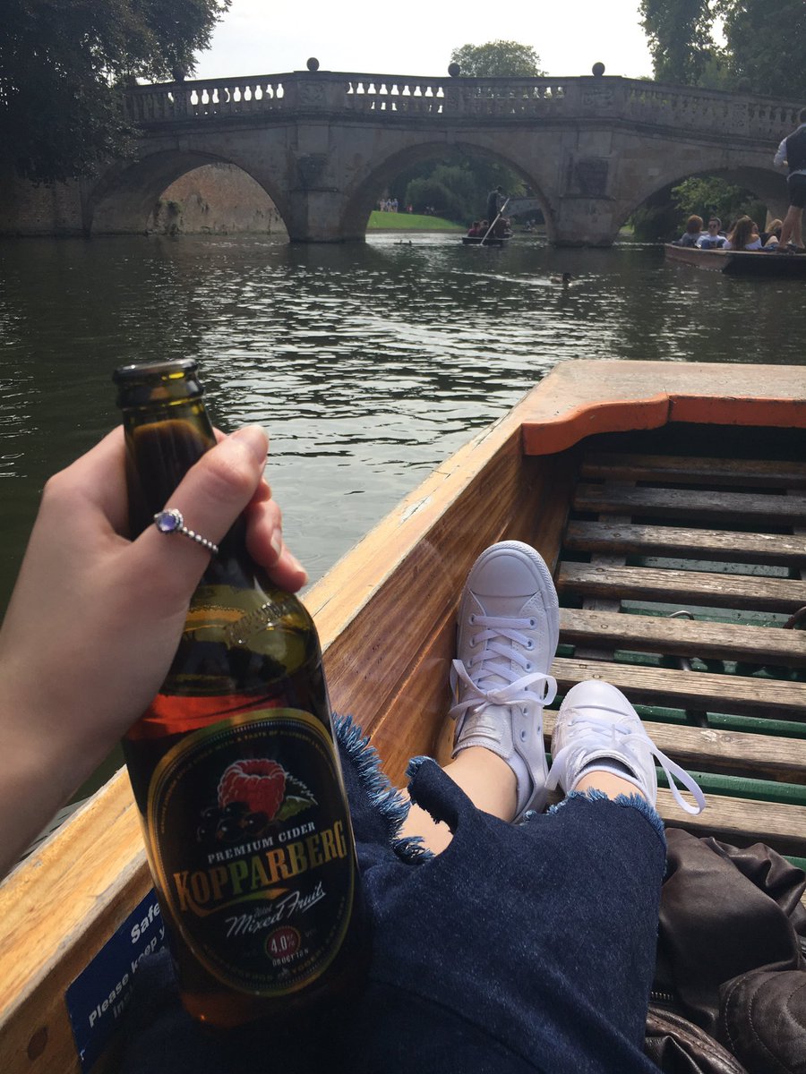 loubell_98's tweet photo. Finally ventured out on the River Cam, Cambridge is absolutely beautiful ❤️ https://t.co/yltO3XawaU