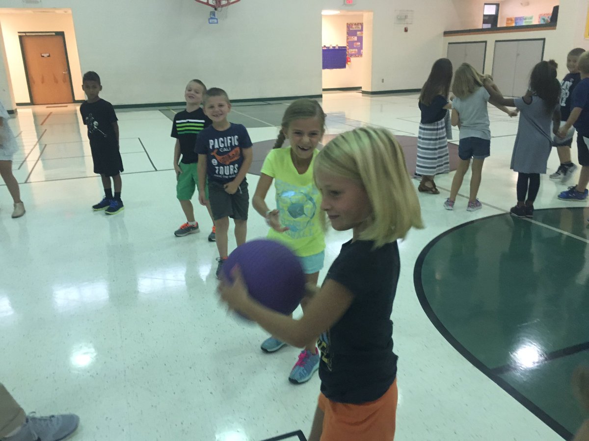 MBiermann10's tweet photo. Respect Day fun! Thanks for planning a great day Mrs. Wolfe @tcem99 https://t.co/wXgKaBZ5Y5