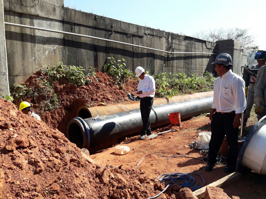 AguasdelNorteok's tweet photo. Departamento San Martín: Ejecutamos el empalme de la nueva cañería de impulsión en la Planta Potabilizadora Itiyuro. https://t.co/fbI2H9jDsl