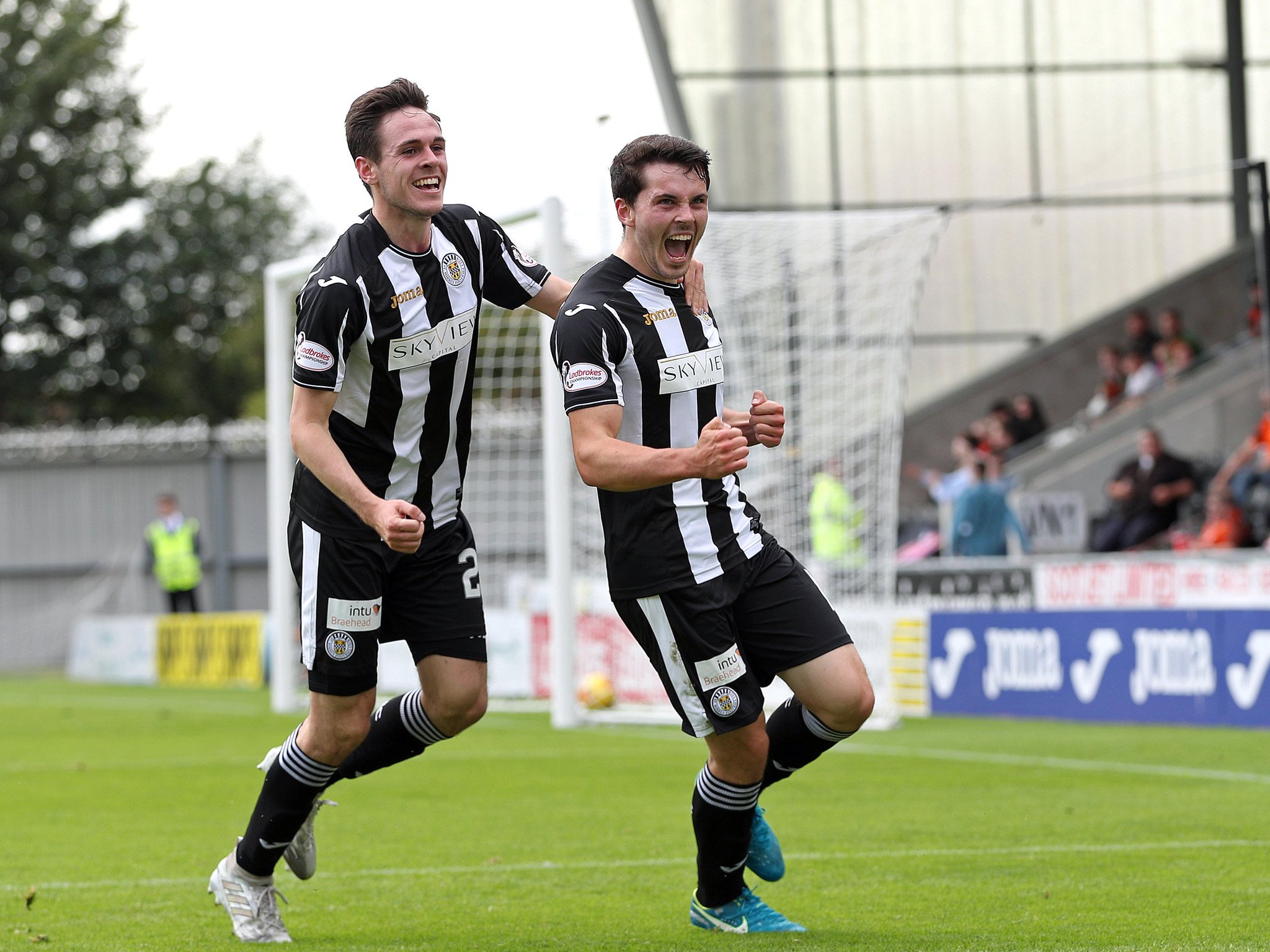 St Mirren FC on Twitter "HALF TIME St Mirren 10 Dundee United. Lewis 25th minute