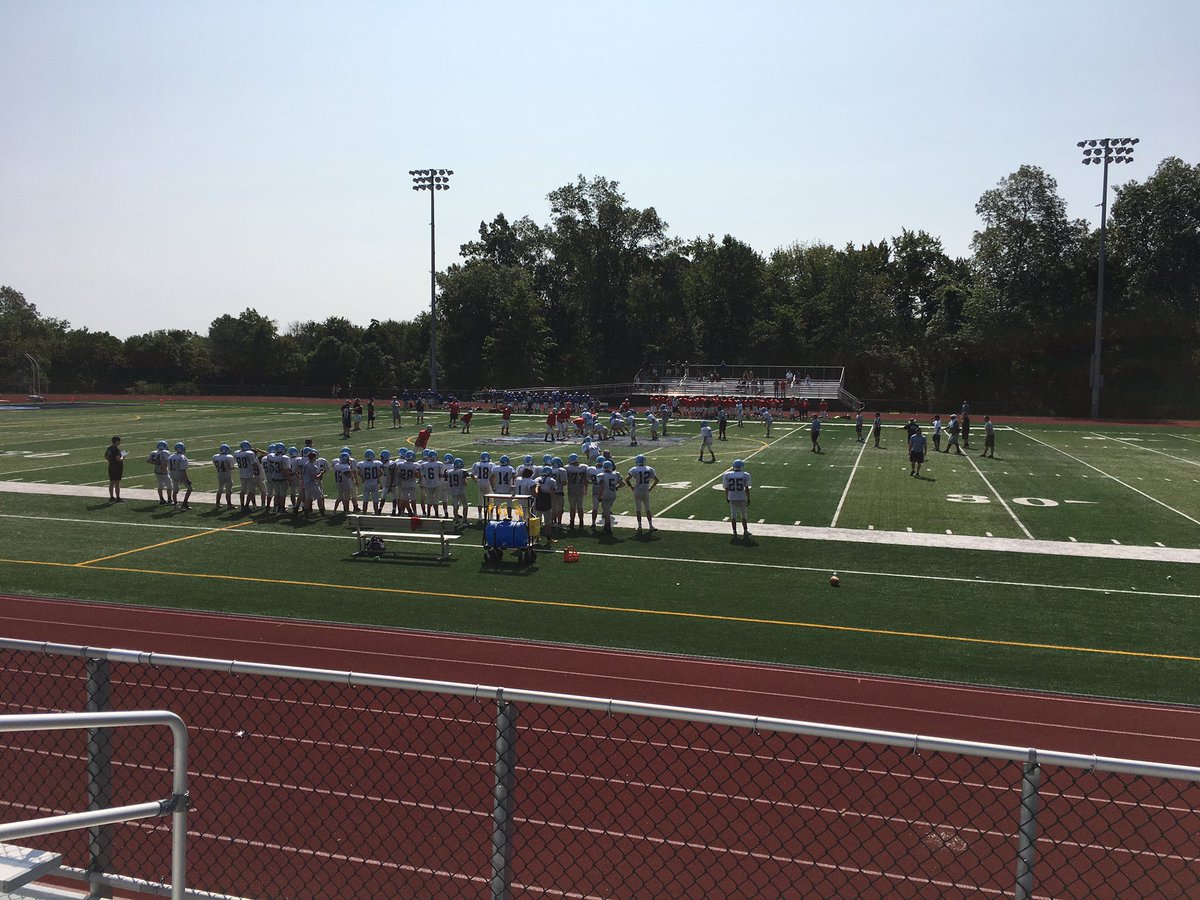 FwhsAD's tweet photo. #Warde football is looking good on this beautiful Saturday morning. @fciac @HANNetworkCT https://t.co/UduC3YJHa1